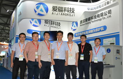 愛(ài)疆科技參加上海SNEC光伏盛典